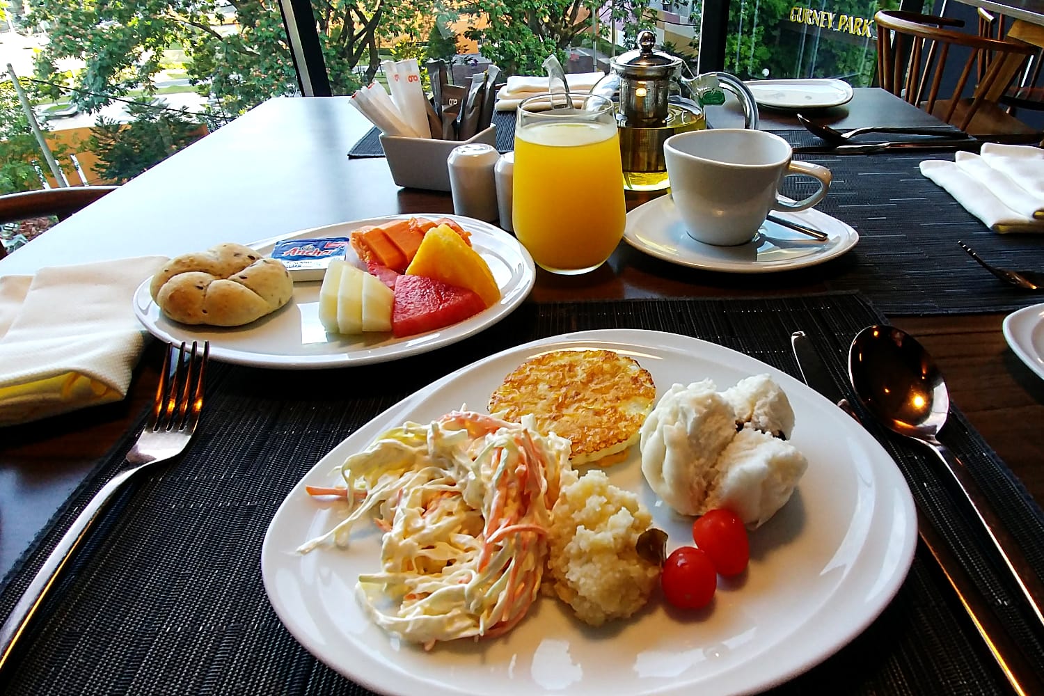 G Hotel Kelawai Frühstück