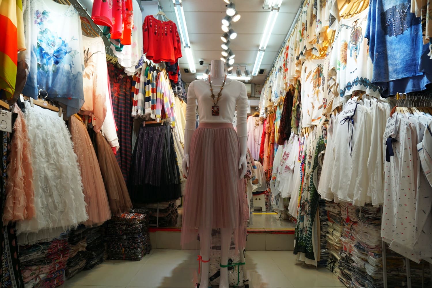 Bugis Street Market Kleidung