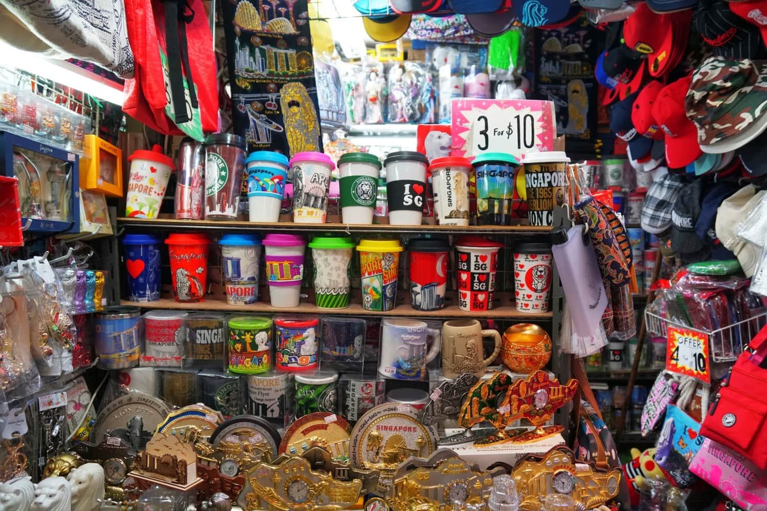 Souveniers Bugis Market