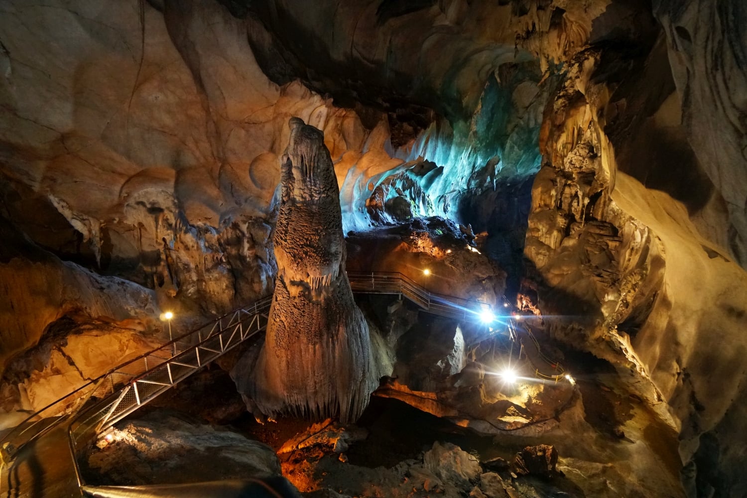 Tempurung Höhle Größe